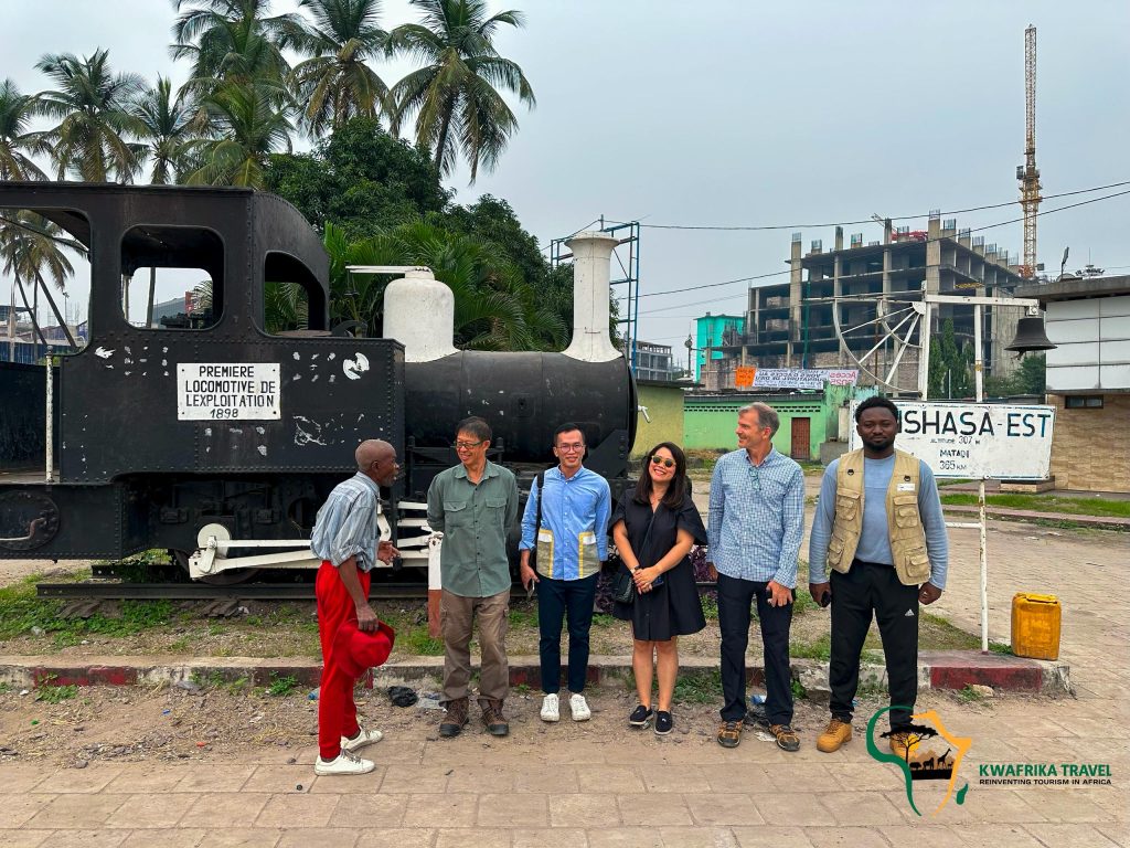 Border Posts (DRC-Tourism) / 非境臻行