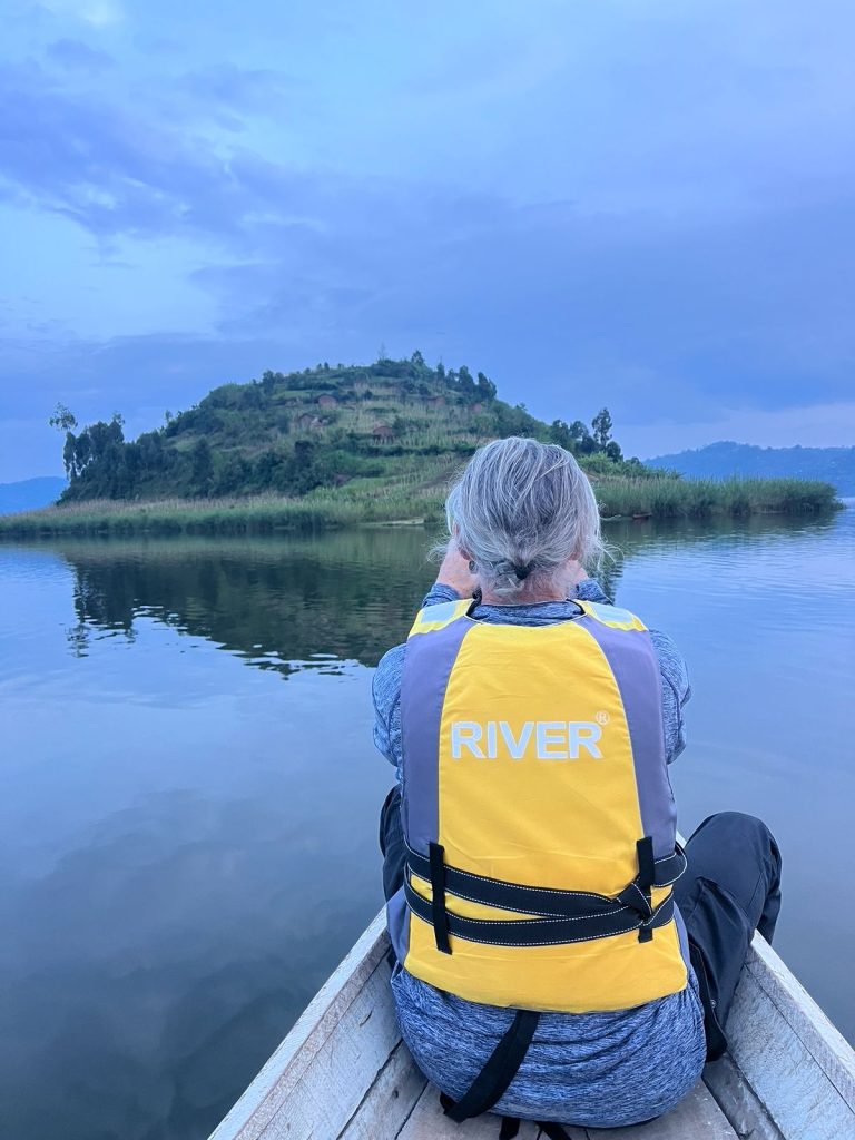 Visit Rwanda: Twin Lakes Burera and Ruhondo, surrounded by spectacular volcanic scenery and charming fishing communities. 
