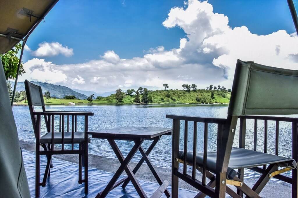 Romantic getaway to Eastern Congo Tchegera islands Eastern Congo