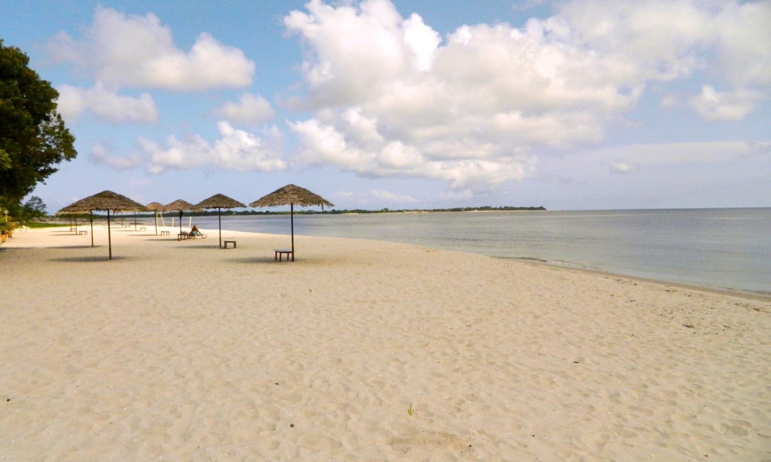 Port-Gentil Gabon Travel Guide / Sandy beach